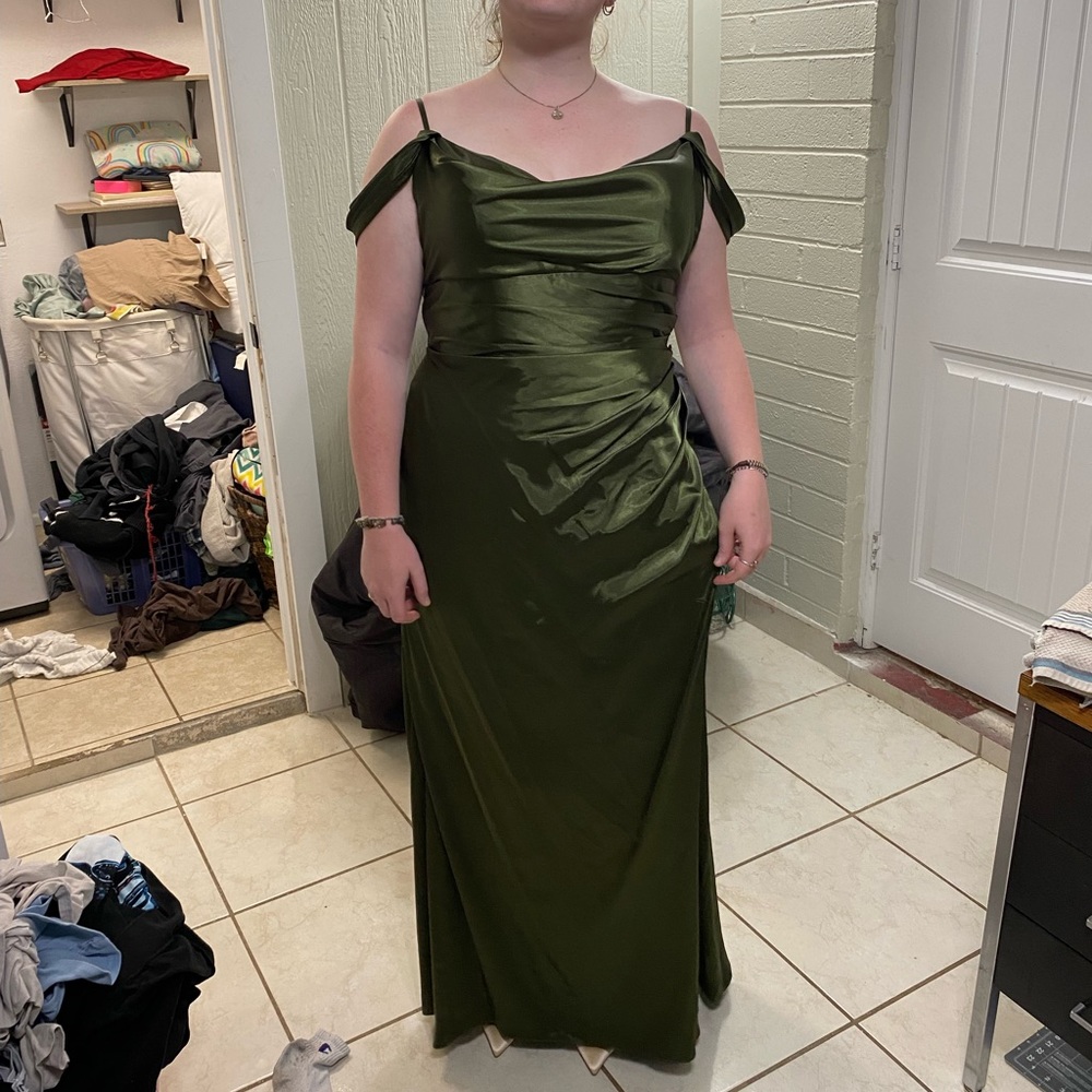 Galena signature gown size 16